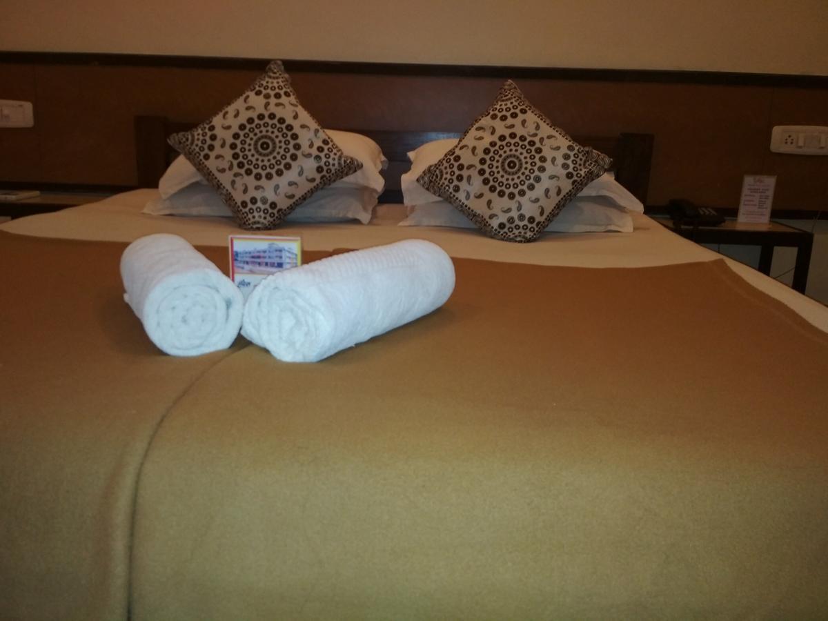 Hotel Durvankur Ganpatipule Ngoại thất bức ảnh